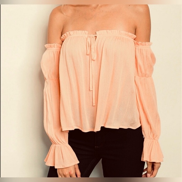 Never worn peach peasant blouse - Picture 3 of 4